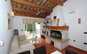 Apartments Villa Buric